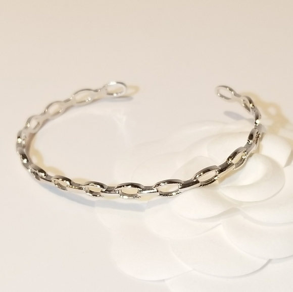 Dainty Delicate Paperclip Open Cuff Bracelet NEW - Picture 7 of 9